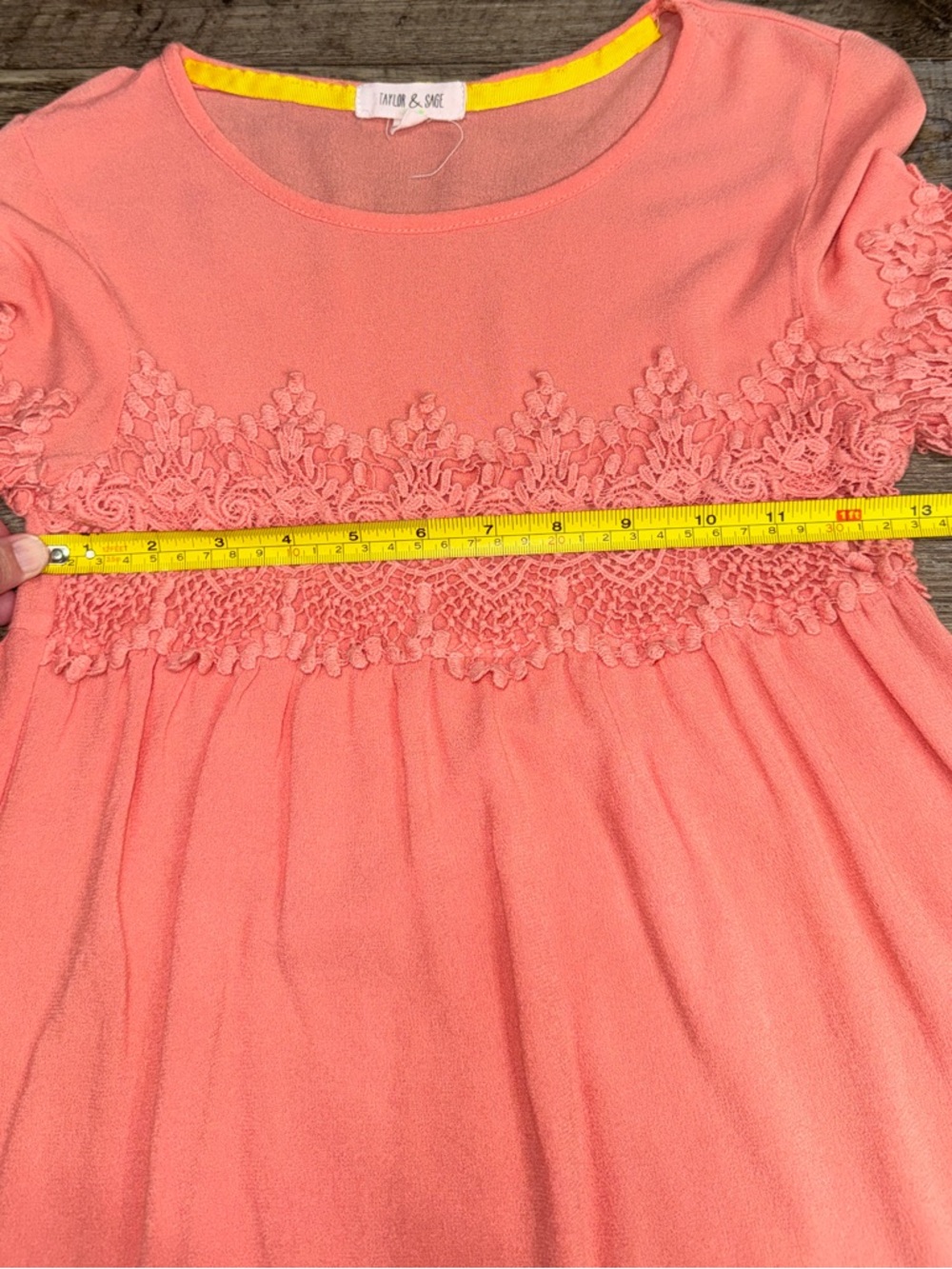 Taylor & Sage Coral Lace Detail Boho Blouse XS Long Sleeve Peasant Rayon Top - Picture 4 of 6